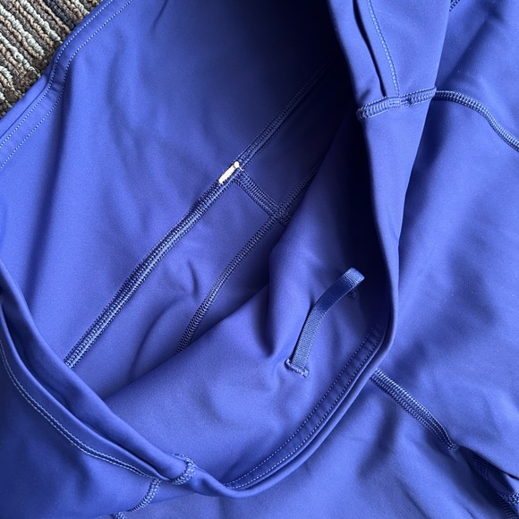 Lululemon fast and free capri leggings, in excellent condition, size 8. - Picture 4 of 4